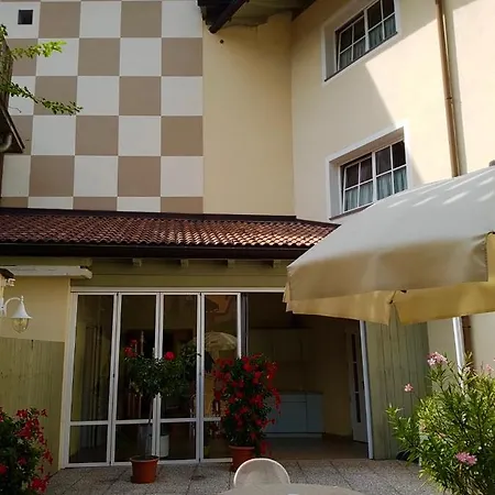 Turmwirt Hotel Ora / Auer
